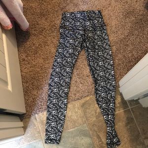 NWOT Lululemon size 8